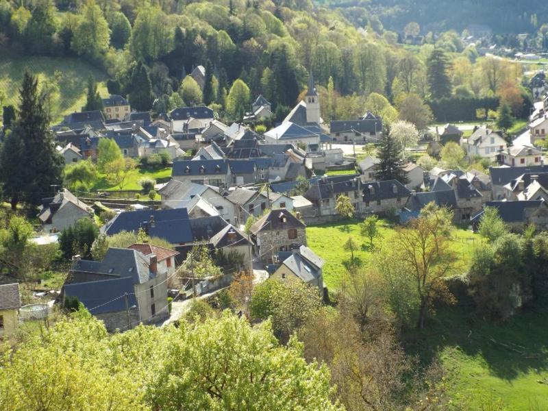 Maison De Village Au Pied Des Pyrenees Marignac  Ngoại thất bức ảnh